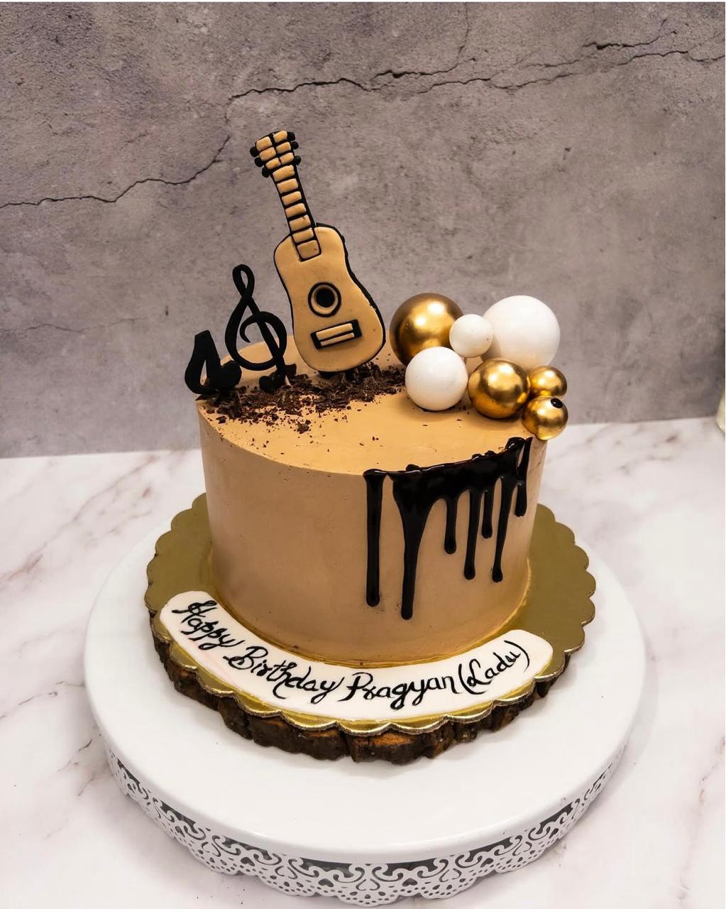 Custom Cakes